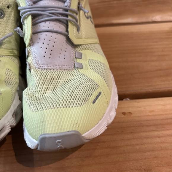 ON CLOUD 5 Running Shoes Hay Frost Women Sneakers 8 - Picture 14 of 16